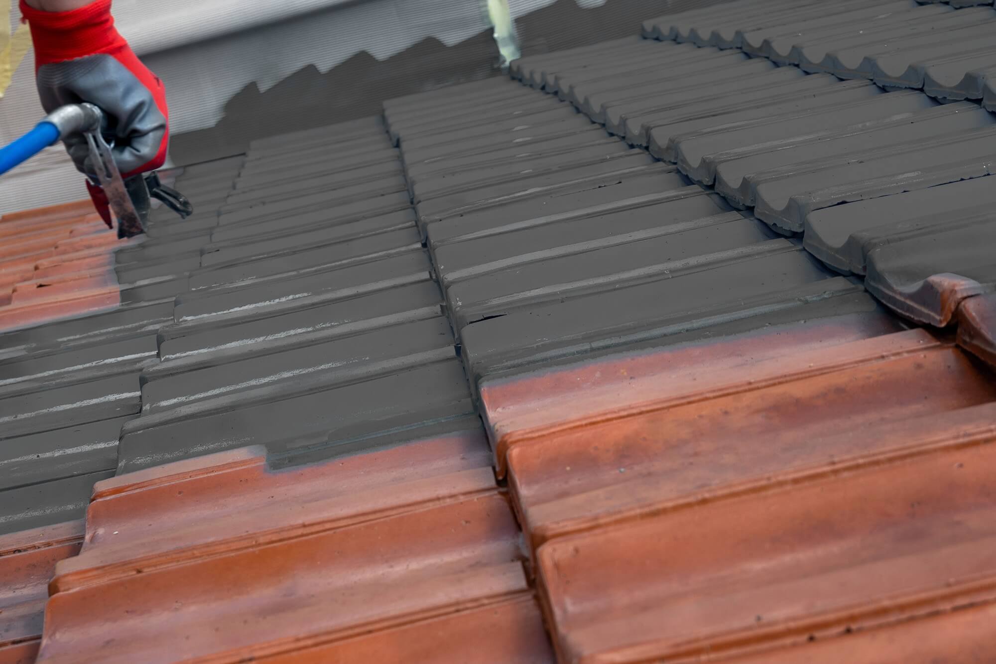 Afbeelding voor: Dakrenovatie met Südwest Dakpannenverf Afbeelding voor: Dakrenovatie met Südwest Dakpannenverf